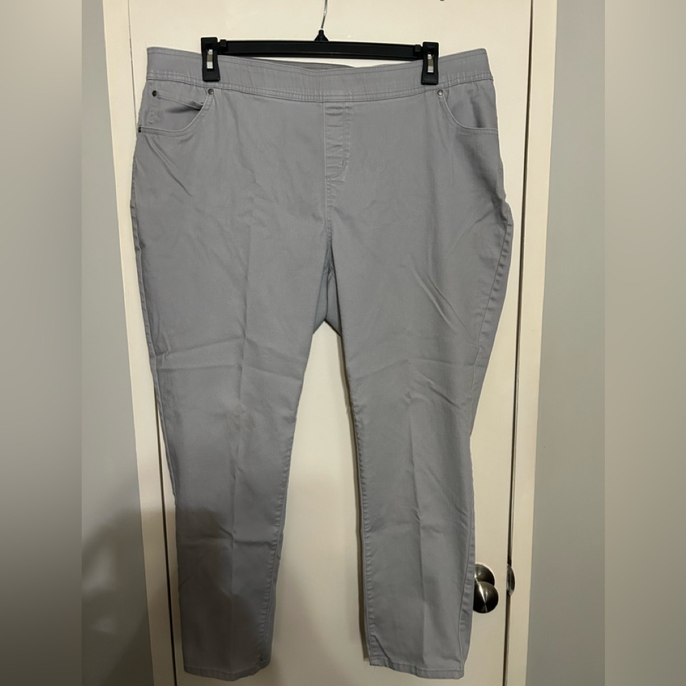 Kim Roger’s 20W pull on denim pants. Pewter color. Like new